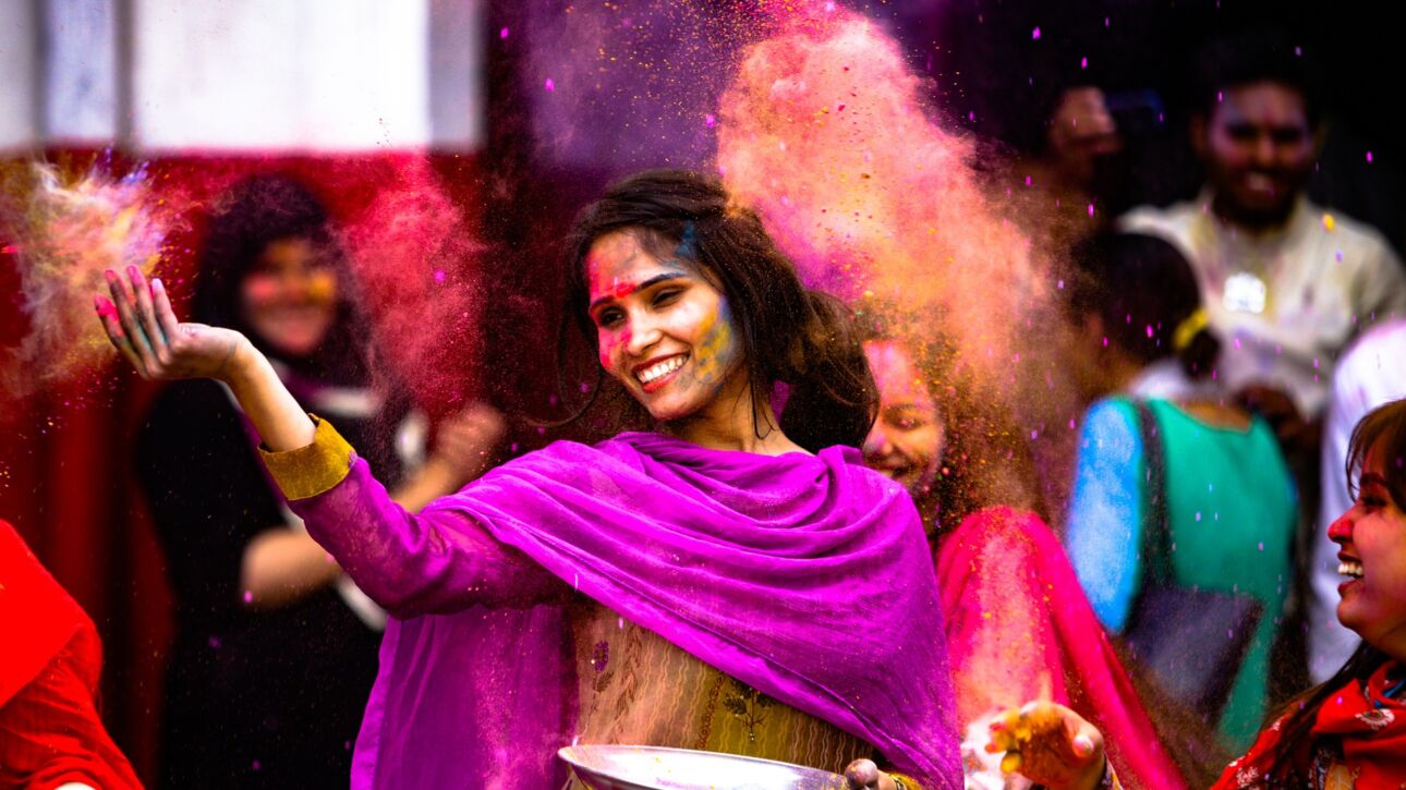 Indisches Farbenfest - Sakralchakra